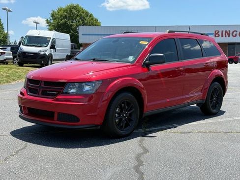 Used 2020 Dodge Journey SE w/ Blacktop Package FWD image 7