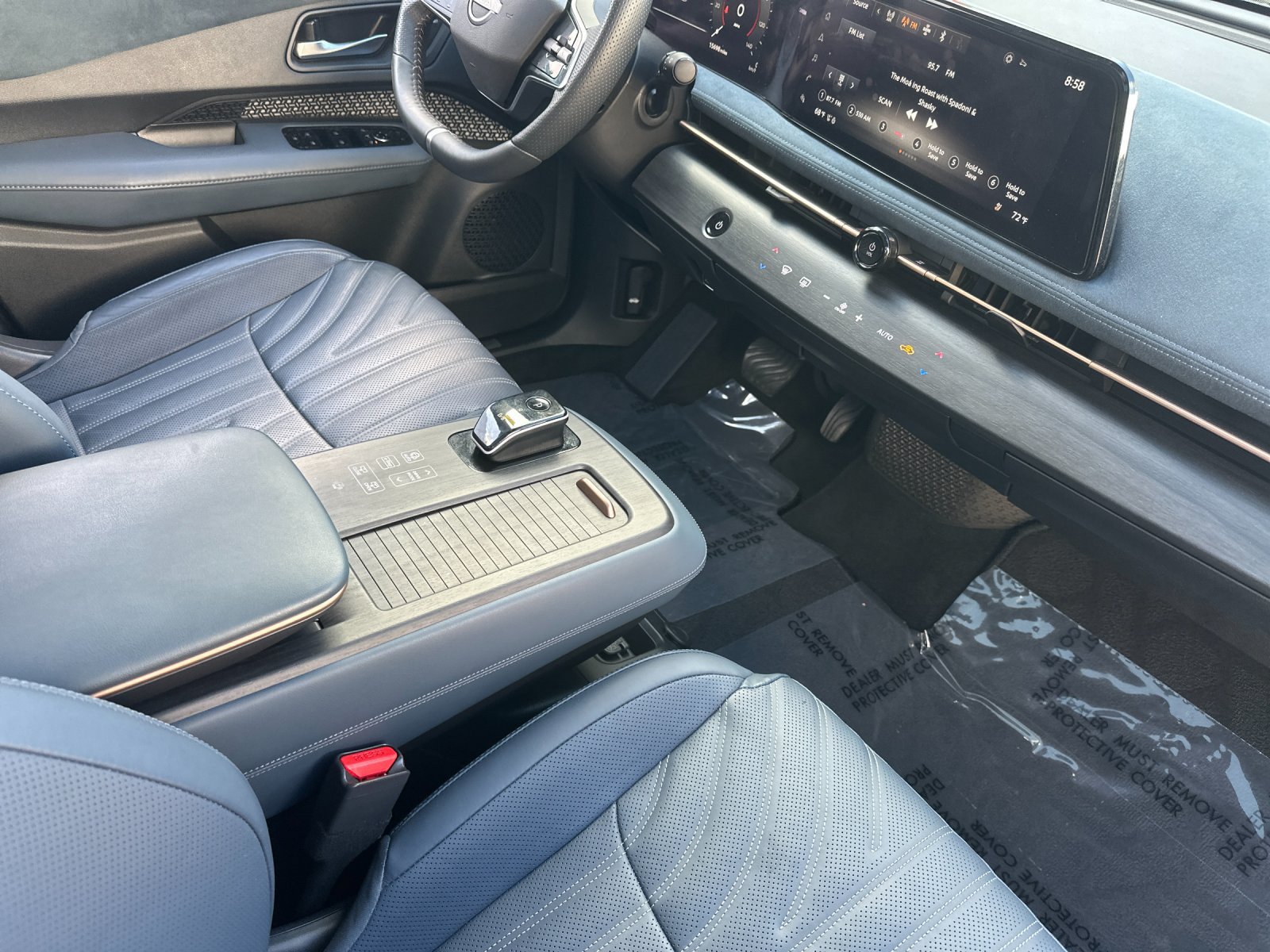 Used 2023 Nissan Ariya AWD/4WD image 16