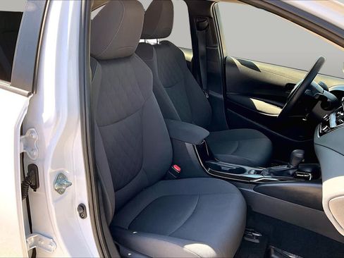 Certified 2022 Toyota Corolla LE w/ LE Convenience Package FWD image 8