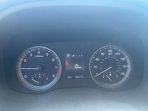 Used 2017 Hyundai Tucson SE AWD/4WD image 12