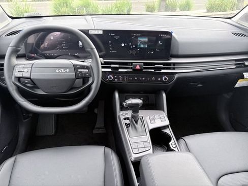 New 2026 Kia Sportage SX FWD image 7