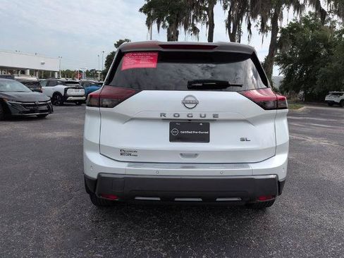 Certified 2024 Nissan Rogue SL w/ SL Premium Package FWD image 5