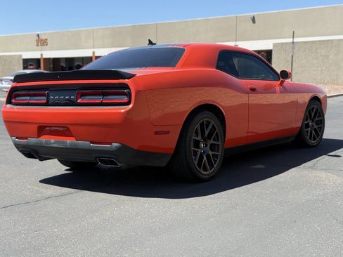 Used 2018 Dodge Challenger R/T image 6