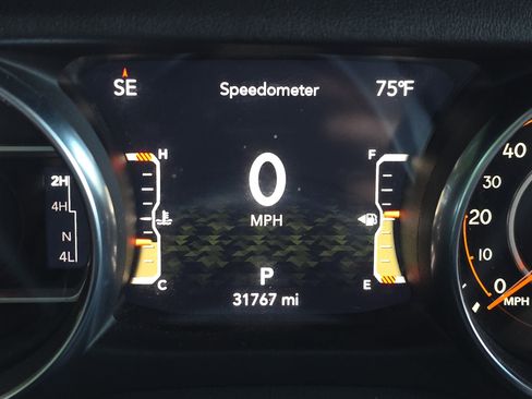 Used 2023 Jeep Gladiator Overland w/ Popular Equipment Package AWD/4WD image 7