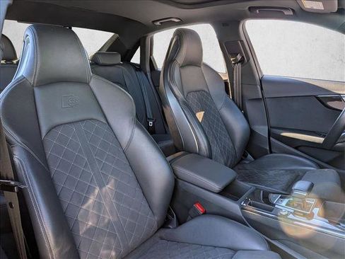 Used 2022 Audi S4 Premium image 18