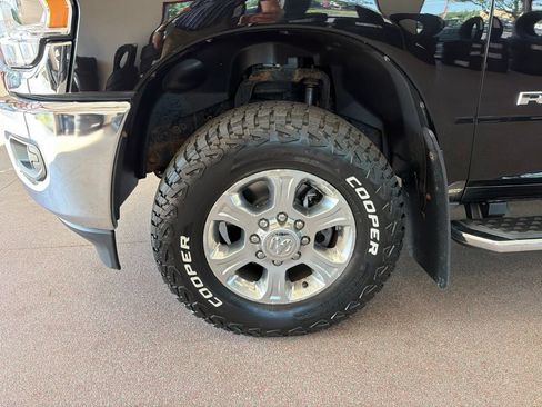 Used 2020 RAM 2500 Big Horn w/ Level 1 Equipment Group AWD/4WD image 4