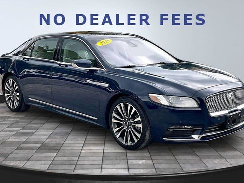 Used 2019 Lincoln Continental Reserve AWD/4WD image 3