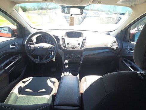 Used 2018 Ford Escape SE image 21