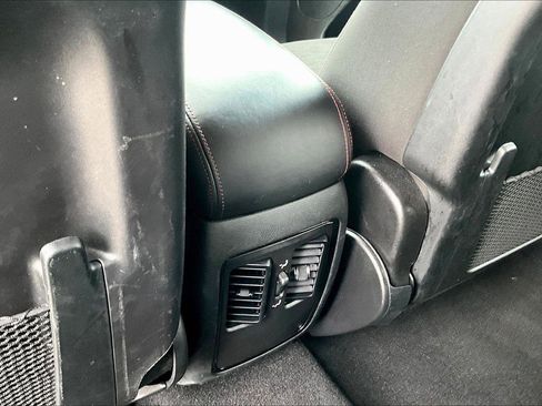 Used 2024 Dodge Durango GT image 16