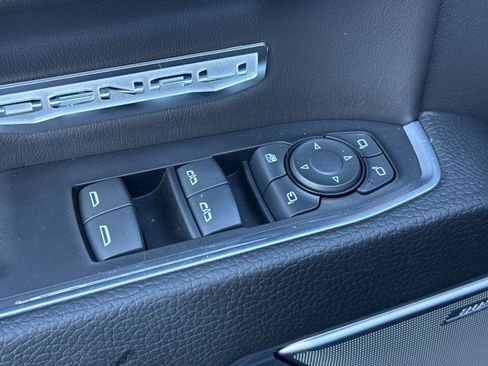 Used 2024 GMC Sierra 1500 Denali image 11
