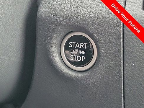 Certified 2025 Nissan Frontier SV RWD image 14