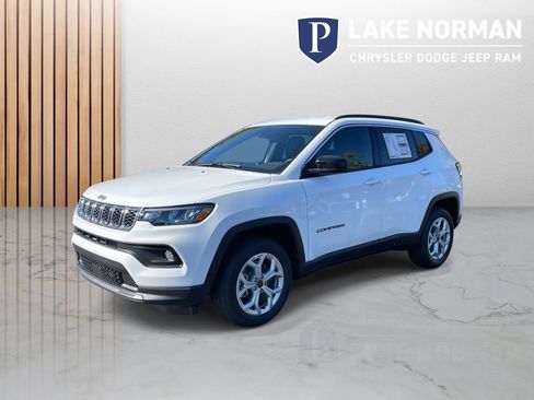 New 2026 Jeep Compass Latitude AWD/4WD image 4