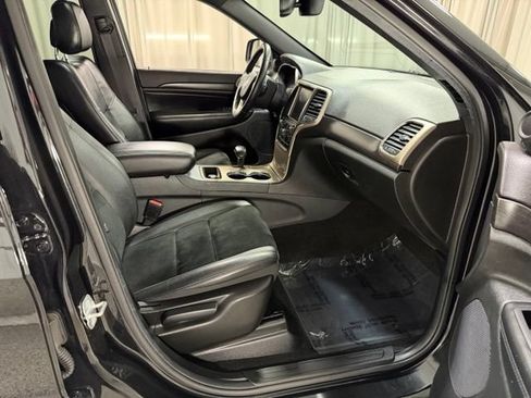 Used 2014 Jeep Grand Cherokee Altitude AWD/4WD image 7