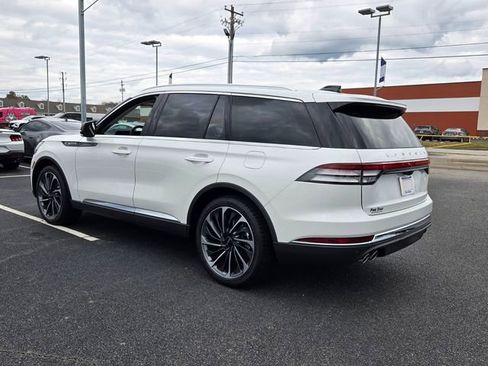 New 2026 Lincoln Aviator Reserve image 9