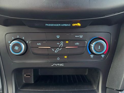 Used 2018 Ford Focus ST image 48