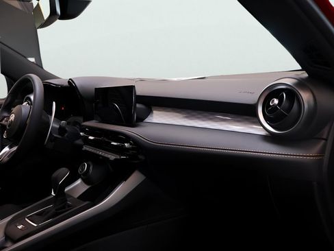 New 2025 Alfa Romeo Tonale w/ Premium Package image 11