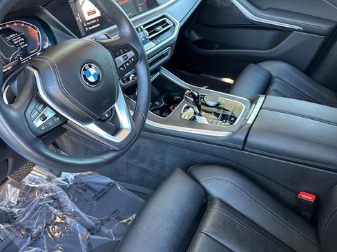 Used 2022 BMW X5 xDrive40i w/ Climate Comfort Package image 9