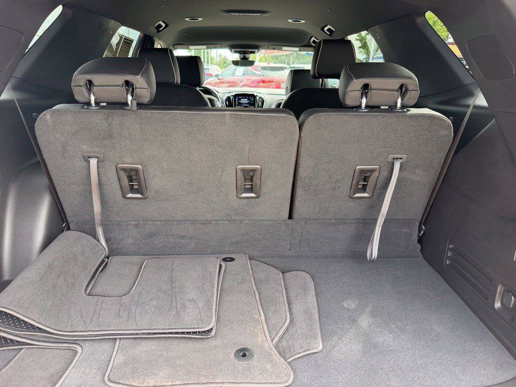 Used 2023 Chevrolet Traverse Premier FWD image 25