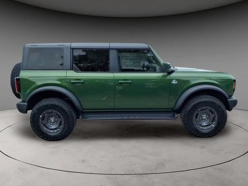 New 2025 Ford Bronco Outer Banks w/ Sasquatch Package AWD/4WD image 9