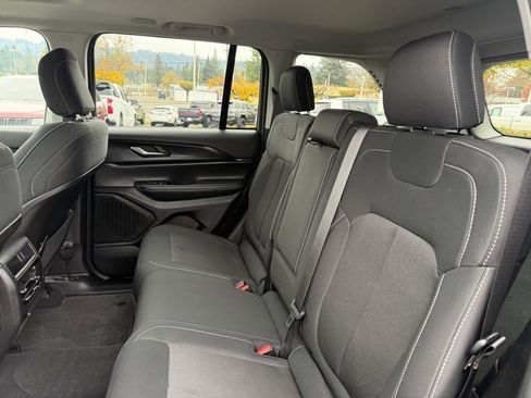 Used 2024 Jeep Grand Cherokee Laredo X w/ Trailer Tow Package image 30