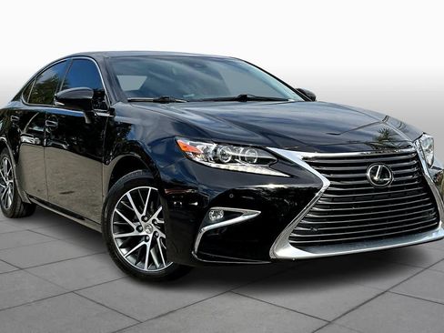 Used 2017 Lexus ES 350 image 2