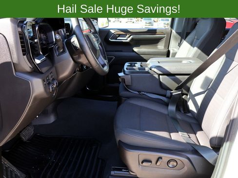 Used 2024 Chevrolet Silverado 1500 LT AWD/4WD image 18