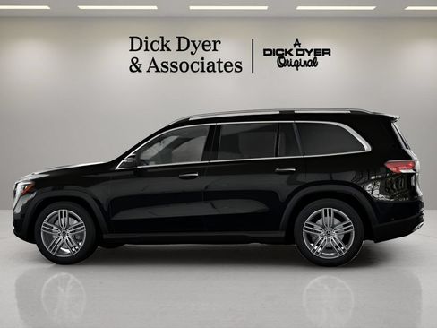 Used 2025 Mercedes-Benz GLS 450 4MATIC image 29