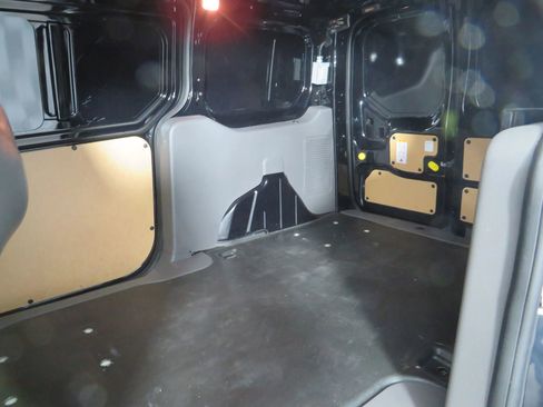 Used 2023 Ford Transit Connect XL image 33