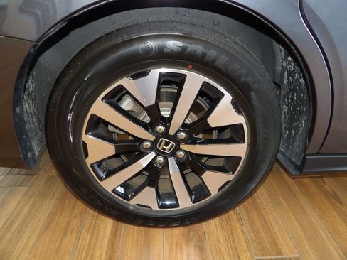 Used 2025 Honda Odyssey EX-L image 5