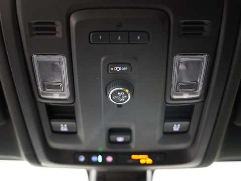 Used 2021 Chevrolet Tahoe Z71 AWD/4WD image 23