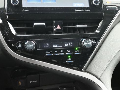 Used 2023 Toyota Camry XSE image 19