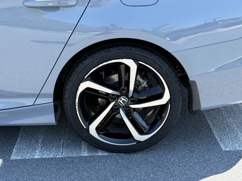 Used 2022 Honda Accord Sport Special Edition image 9
