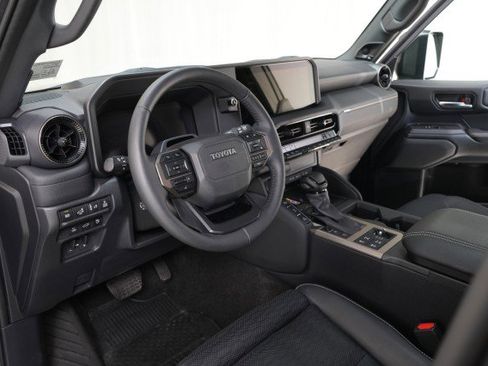 Used 2025 Toyota Land Cruiser image 44