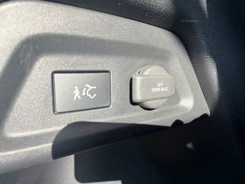 Used 2023 Honda Pilot Touring image 12