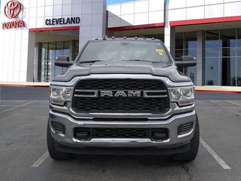 Used 2022 RAM 2500 Tradesman w/ Chrome Appearance Group AWD/4WD image 3