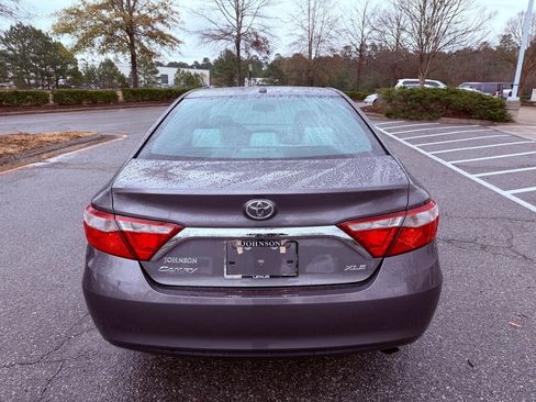 Used 2016 Toyota Camry XLE image 10