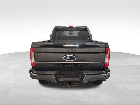 Used 2017 Ford F250 XLT w/ XLT Premium Package AWD/4WD image 3