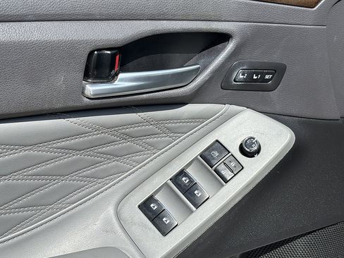 Used 2021 Toyota Avalon Limited w/ Advanced Safety Package FWD image 44