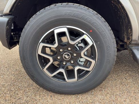 New 2026 Ford Bronco Outer Banks AWD/4WD image 11
