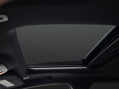 Used 2018 Jeep Grand Cherokee Limited image 27