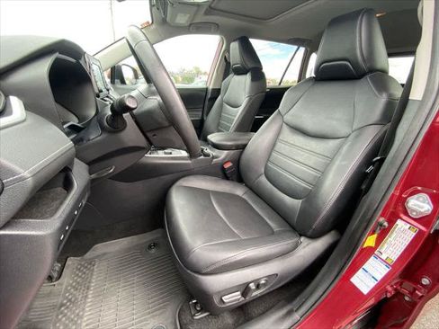 Certified 2021 Toyota RAV4 XLE Premium AWD/4WD image 11