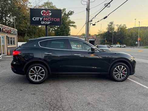 Used 2017 Maserati Levante S image 7