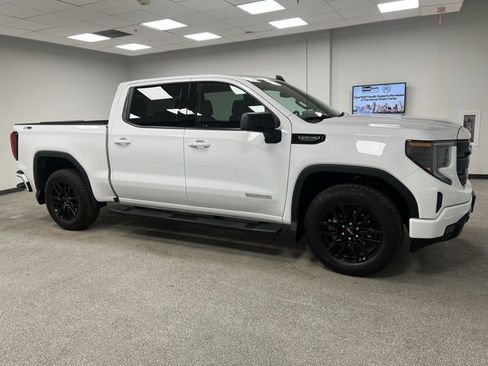 Used 2024 GMC Sierra 1500 Elevation image 14