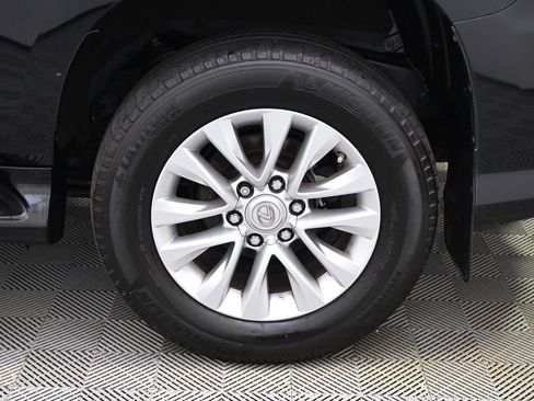 Used 2016 Lexus GX 460 w/ Premium Package image 20