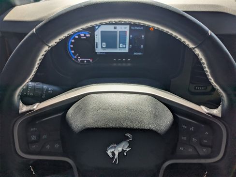 Used 2023 Ford Bronco Badlands w/ Sasquatch Package image 29