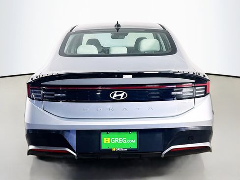Used 2024 Hyundai Sonata SEL FWD image 8