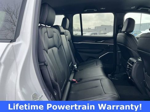 New 2026 Jeep Grand Cherokee Limited image 18