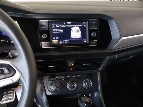 Used 2023 Volkswagen Jetta Sport FWD image 5