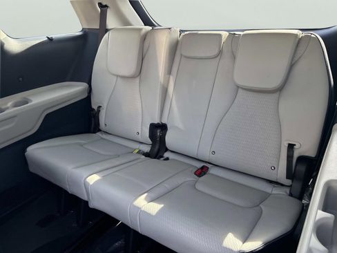 New 2026 Kia Carnival SX Prestige image 19