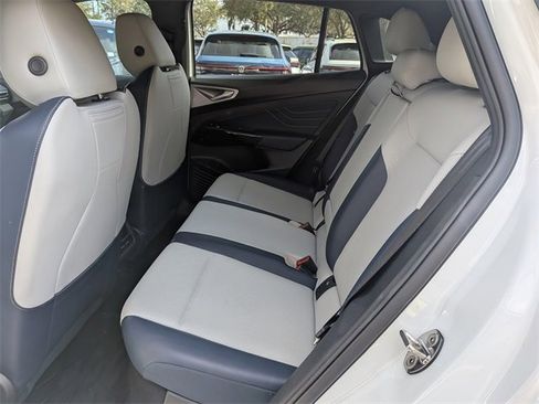 Used 2024 Volkswagen ID.4 S image 14
